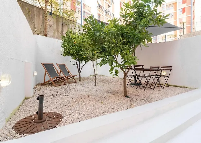 Ideal Office Com Terraco Privado * Лиссабон